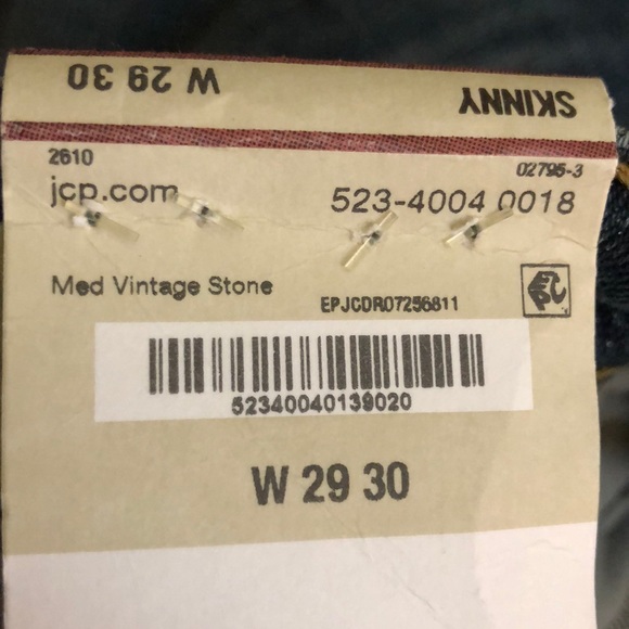 NWOT Arizona skinny distressed jeans - Picture 7 of 7